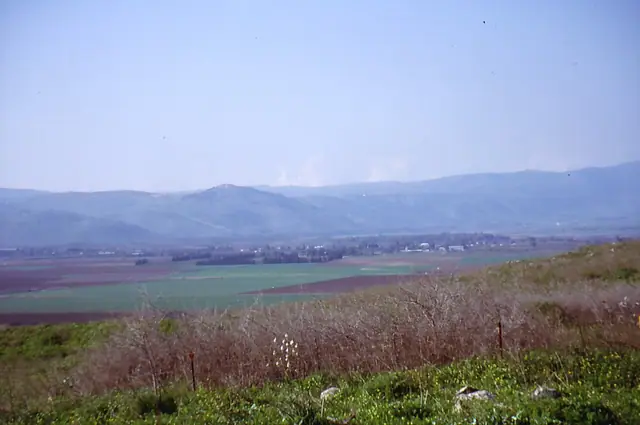 עמק החולה ממבט גבוה, בסביבת עין הדייג