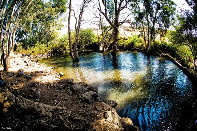 בריכת אניעם שבגולן — בריכת מעיין דומה בסביבת עין ראובן
