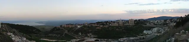 צפת והכנרת ברקע